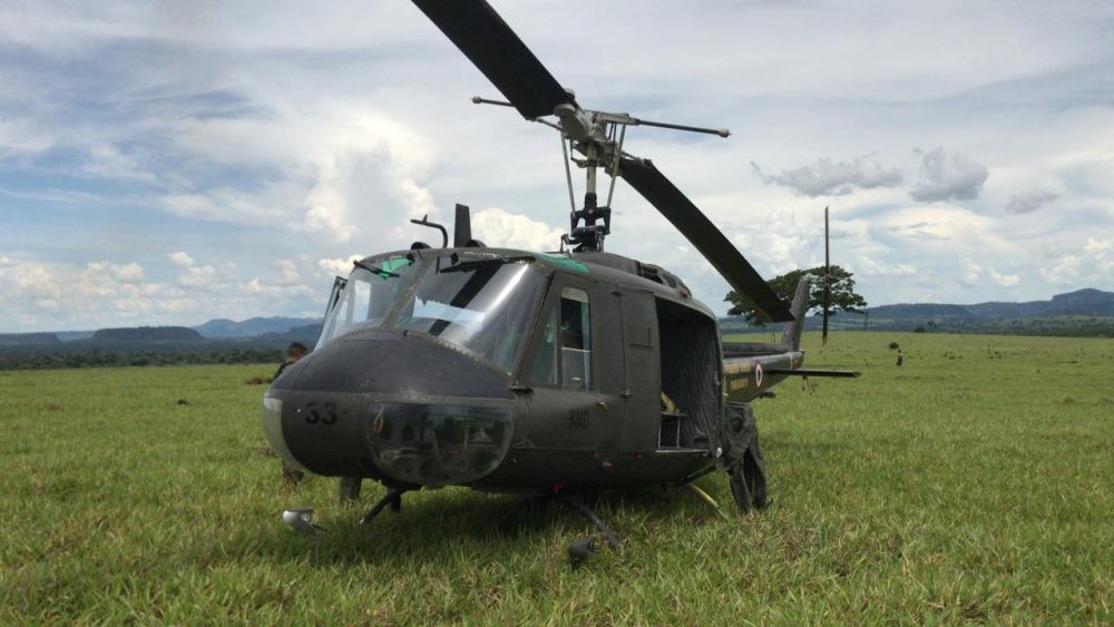 Helicóptero da Força Aérea paraguaia faz pouso de emergência