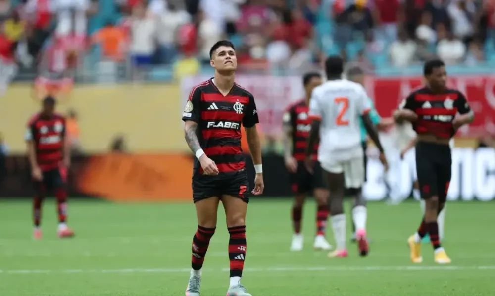 Bayern vence Flamengo por 4 a 2 e enfrenta PSG nas quartas-de-final do Mundial