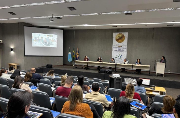 Saúde capacita profissionais no enfrentamento à violência contra meninas e mulheres