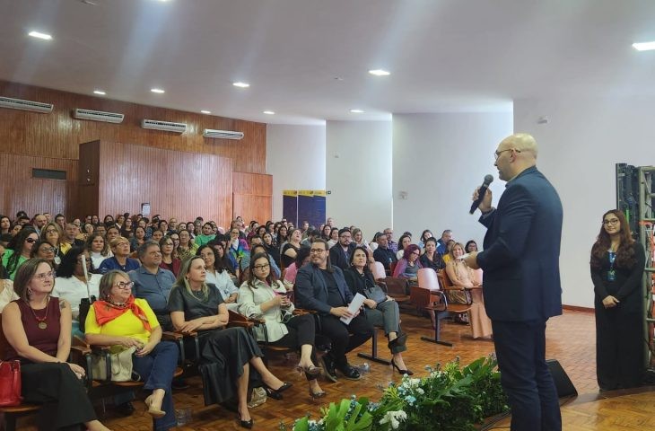 Educação lança e-book com práticas inclusivas para estudantes com deficiência auditiva em MS