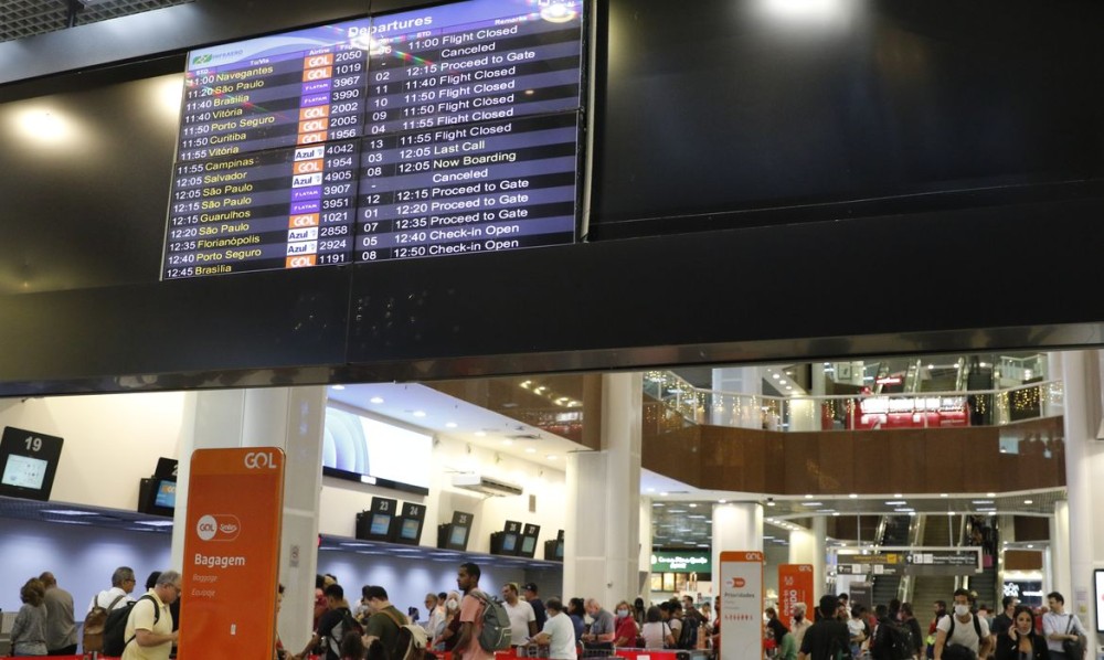 Voa Brasil completa um ano com 45 mil reservas para aposentados