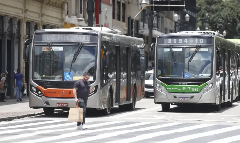 Setor de serviços cresce 0,3% em junho e atinge patamar recorde