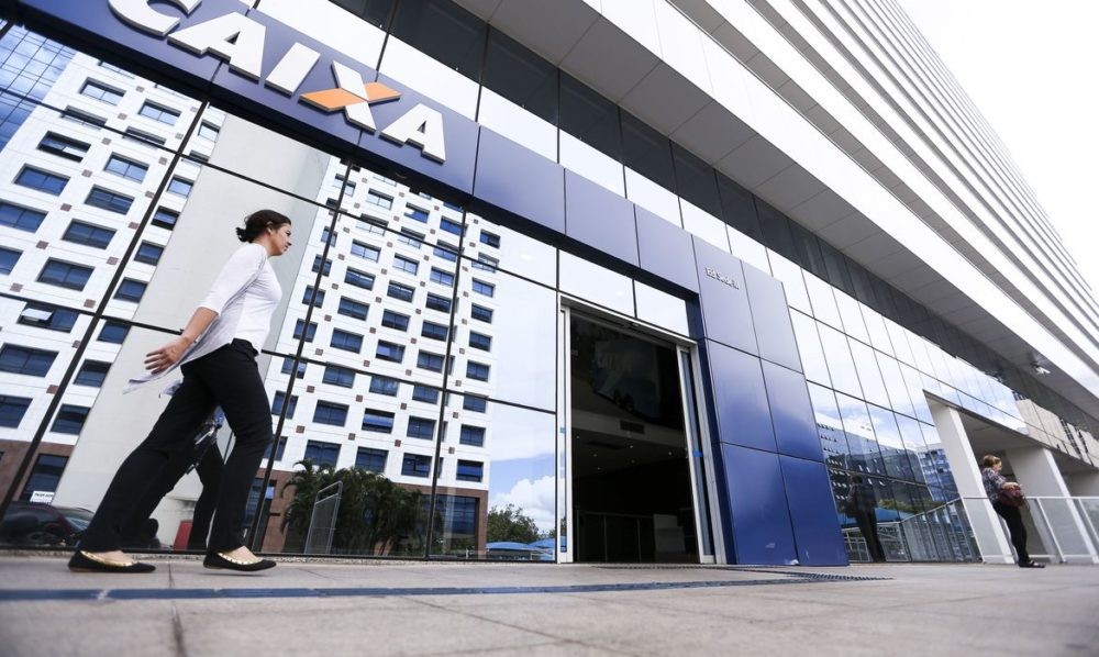 Caixa paga abono salarial para nascidos em janeiro e fevereiro