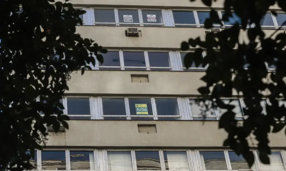 Parcela de famílias que pagam aluguel sobe 25% em 8 anos, mostra IBGE