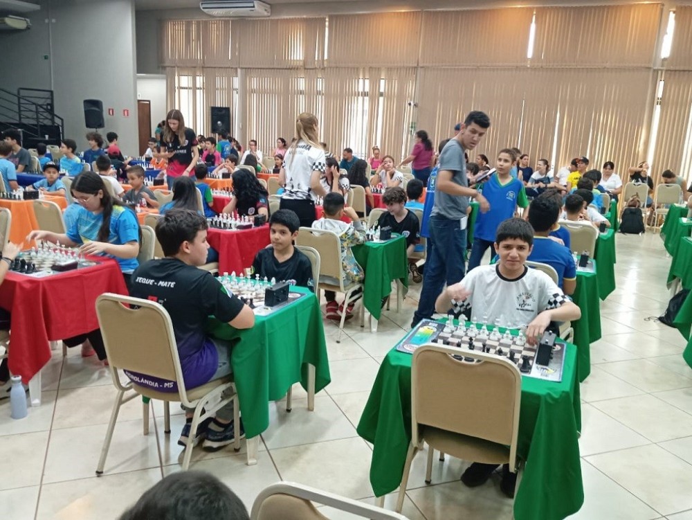 Ponta Porã conquista 6 pódios na 2ª etapa do Circuito Estadual de Xadrez Escolar