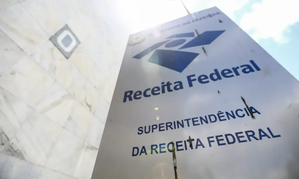 Para coibir lavagem de dinheiro, Receita iguala fintechs a bancos