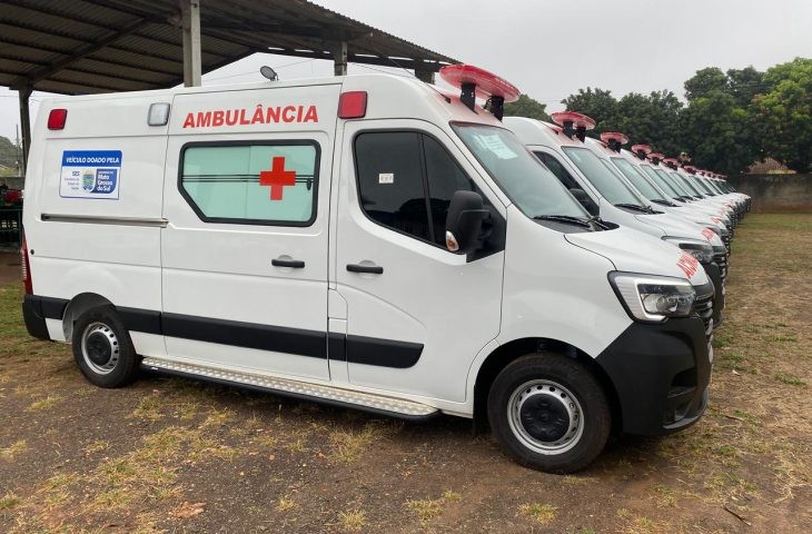 Governo entrega ambulâncias e caminhonetes para municípios e polos indígenas