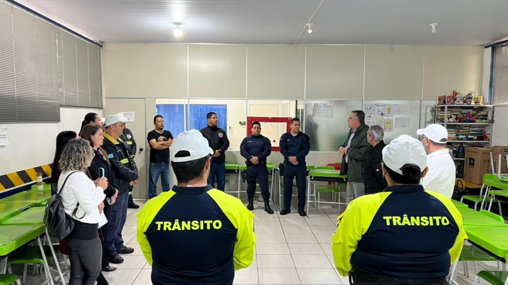 Agência de Trânsito recebe novos uniformes