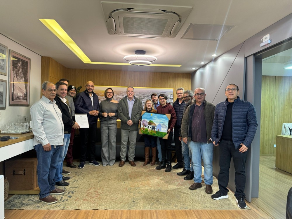 Prefeitura entrega título de propriedade ao Clube de Imprensa de Ponta Porã