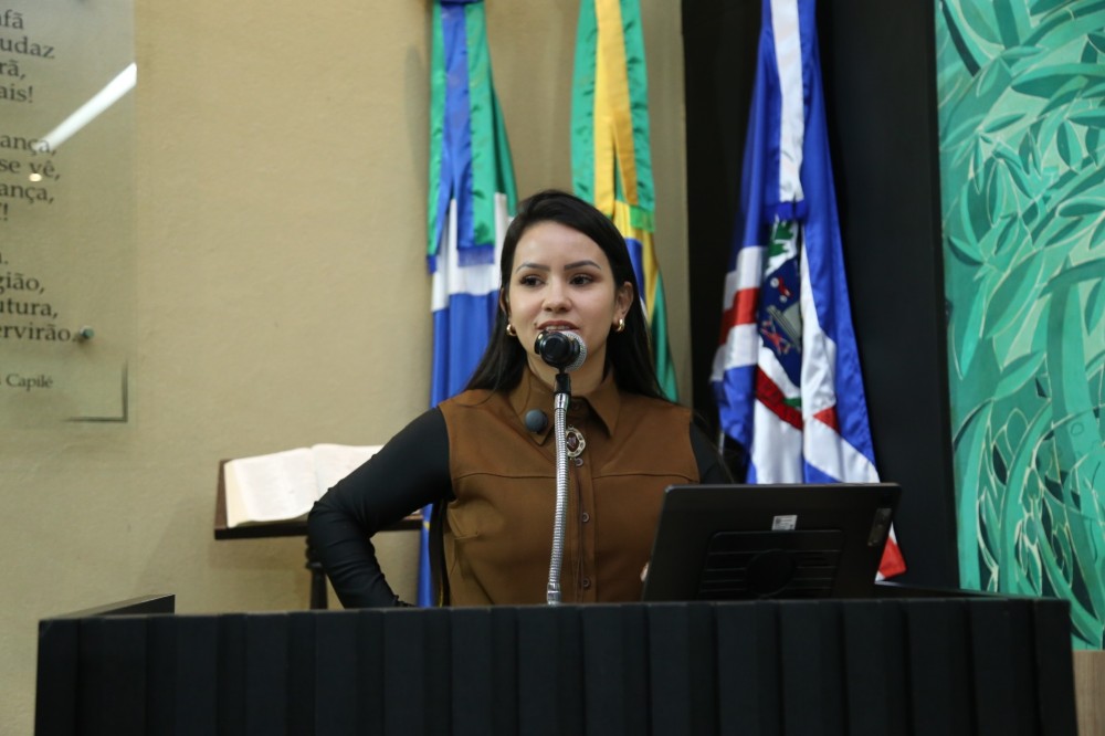 Natália Velasques cobra sinalização para crianças com TEA e terminal de transporte em Itamarati