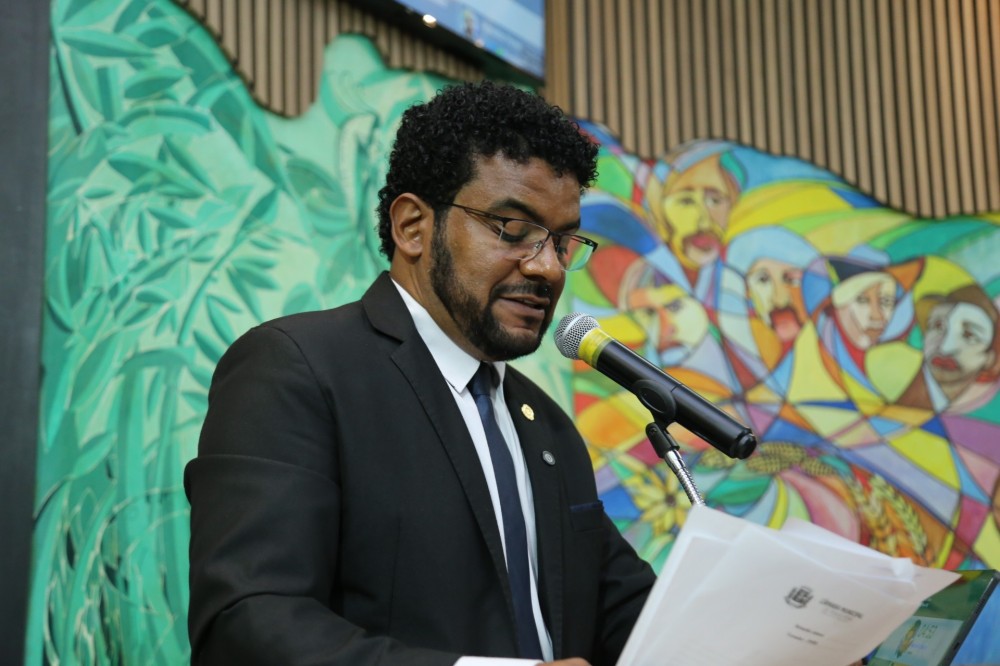 Reinaldo Jalasca pede operação tapa-buracos e medidas de segurança viária em Ponta Porã