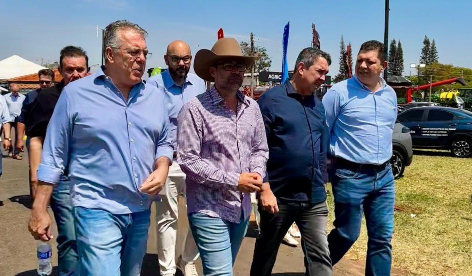 Ao comemorar liderança de Ponta Porã na produção de soja, prefeito recebe governador e visita 48ª Exporã