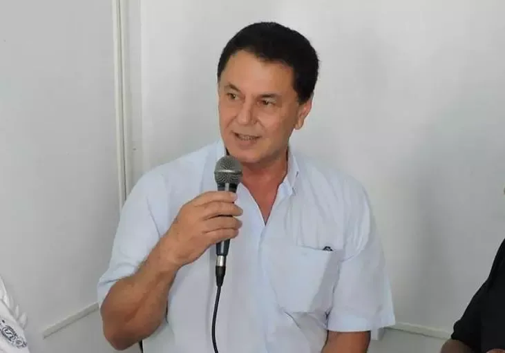 Ex-prefeito é condenado por usar verba pública para autopromoção