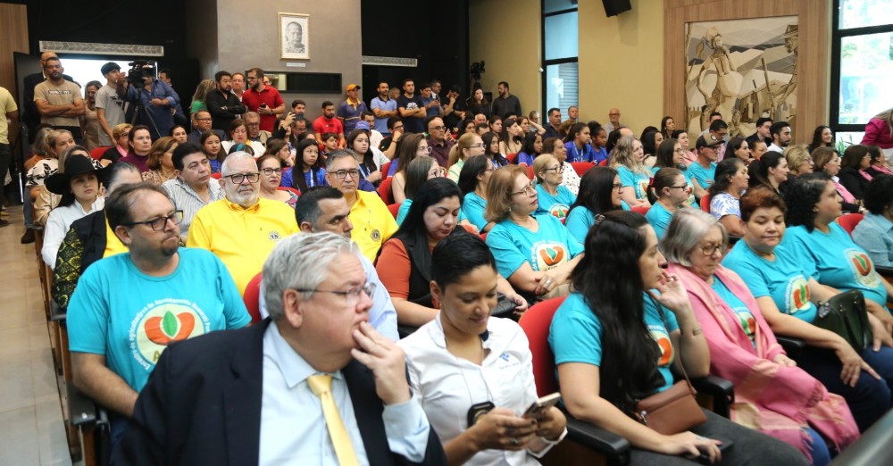 Câmara Municipal de Ponta Porã realiza sessão solene de entrega de honrarias