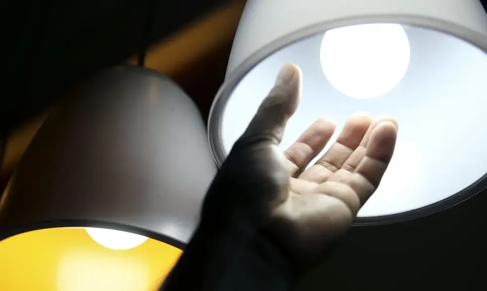 Gratuidade em conta de luz para baixa renda vai à sanção presidencial