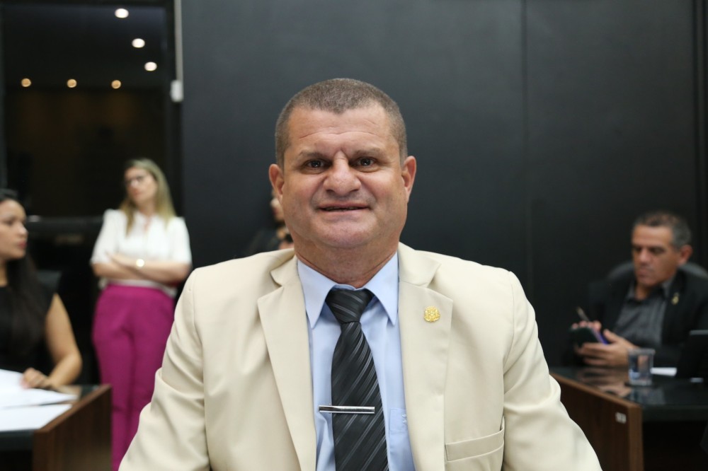 Biro Biro reivindica asfalto para uma das ruas mais movimentadas do Jardim das Paineiras