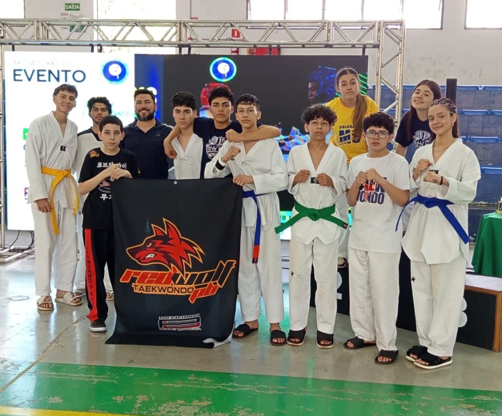 Copa MS de Taekwondo: Equipe Redwolf de Ponta Porã Conquista 12 Medalhas e Classifica 8 Atletas para a Copa do Brasil