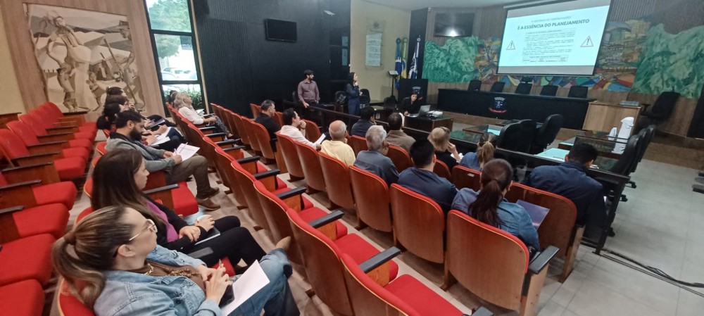 Servidores da Câmara de Ponta Porã recebem qualificação