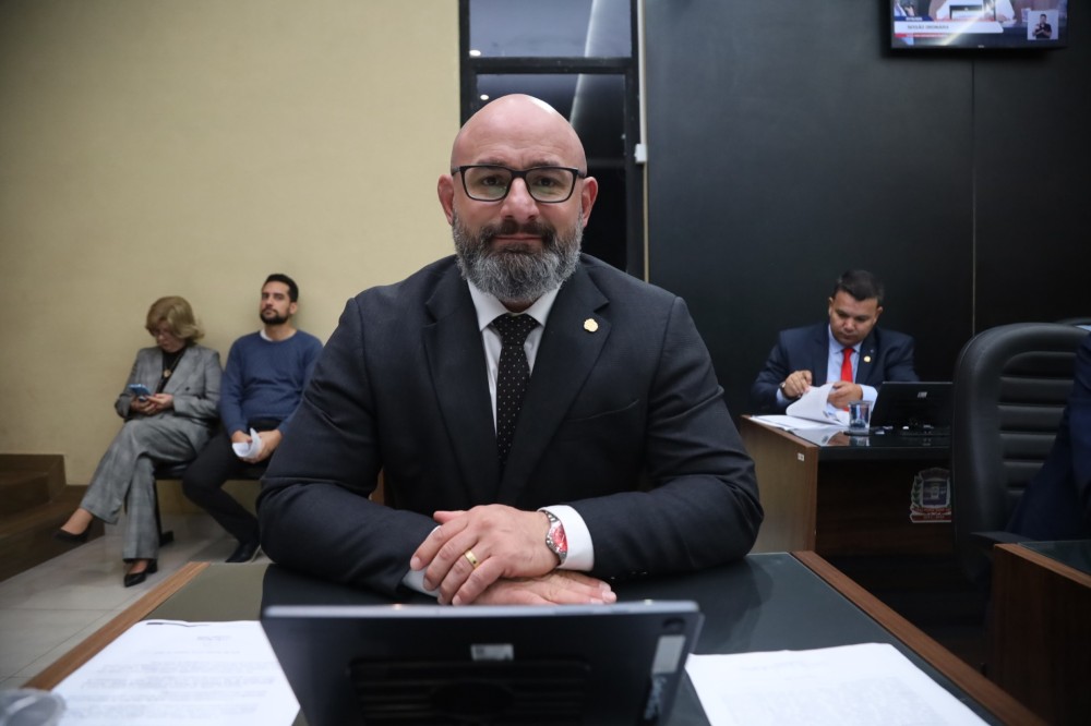 Carlos Bordão reitera pedido de abertura de estacionamento no Centro de Especialidades Dr. João Kayatt