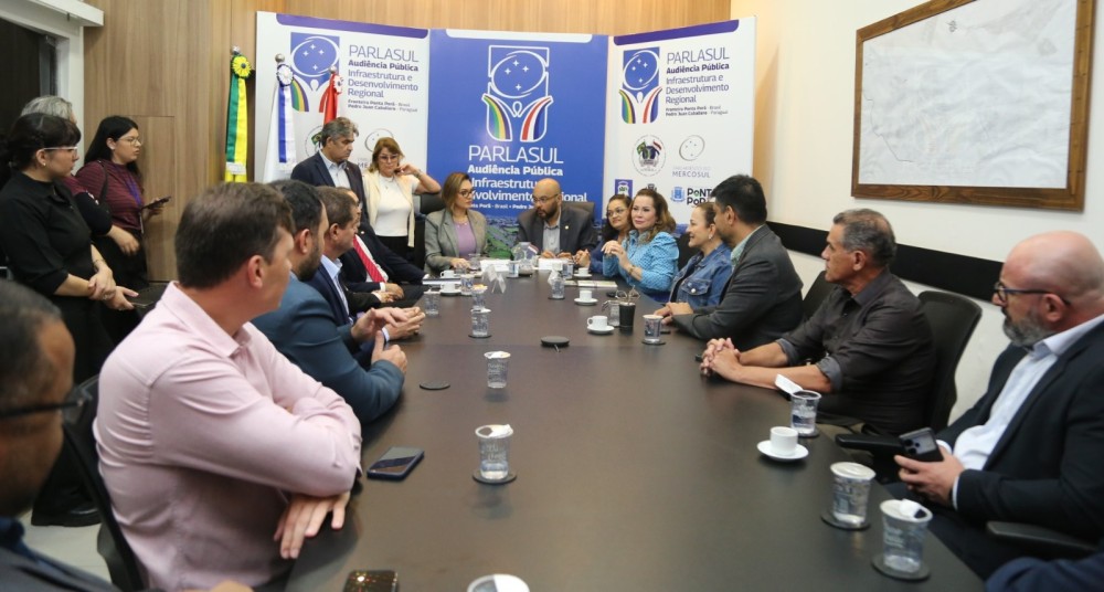 Parlamentares do Paraguai participamde reunião na Câmara de Ponta Porã