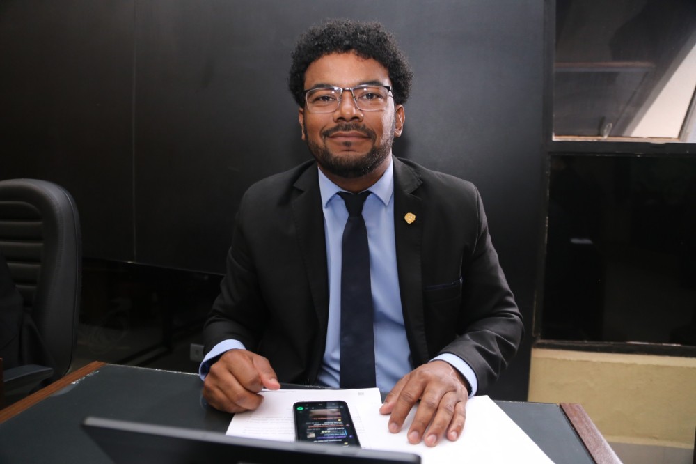 Vereador Reinaldo Jalasca solicita melhorias em ruas de Ponta Porã