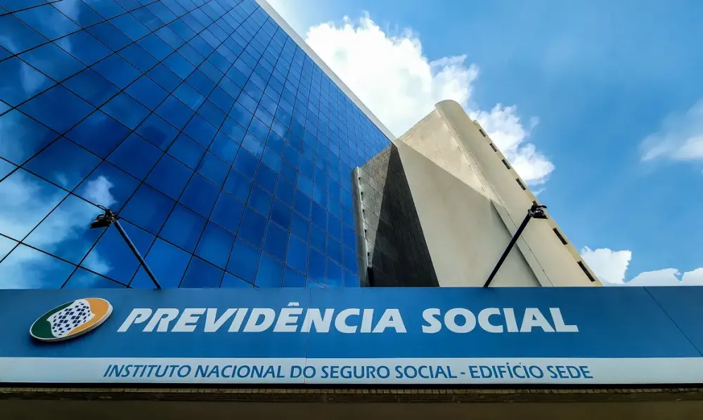 Governo prorroga até 2026 prazo para pedido de ressarcimento do INSS