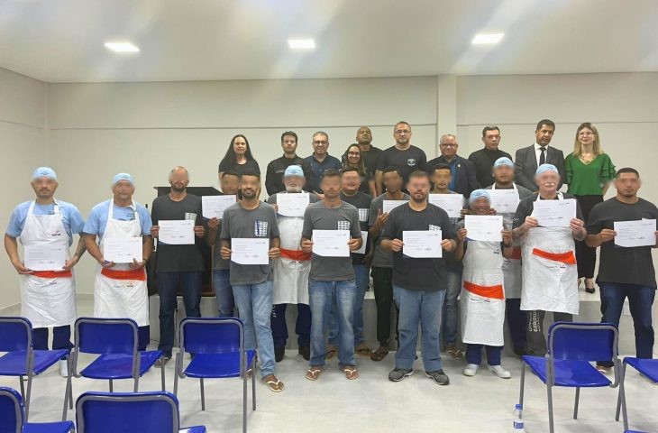 Curso de panificação une ressocialização e solidariedade no Centro Penal da Gameleira