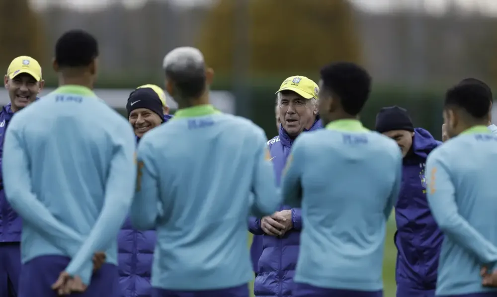 Ancelotti começa a esboçar equipe para amistoso contra o Senegal