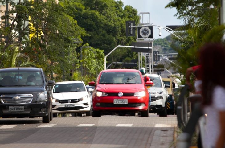 Proprietários de veículos têm até 5 de janeiro para garantir desconto de 15% no IPVA