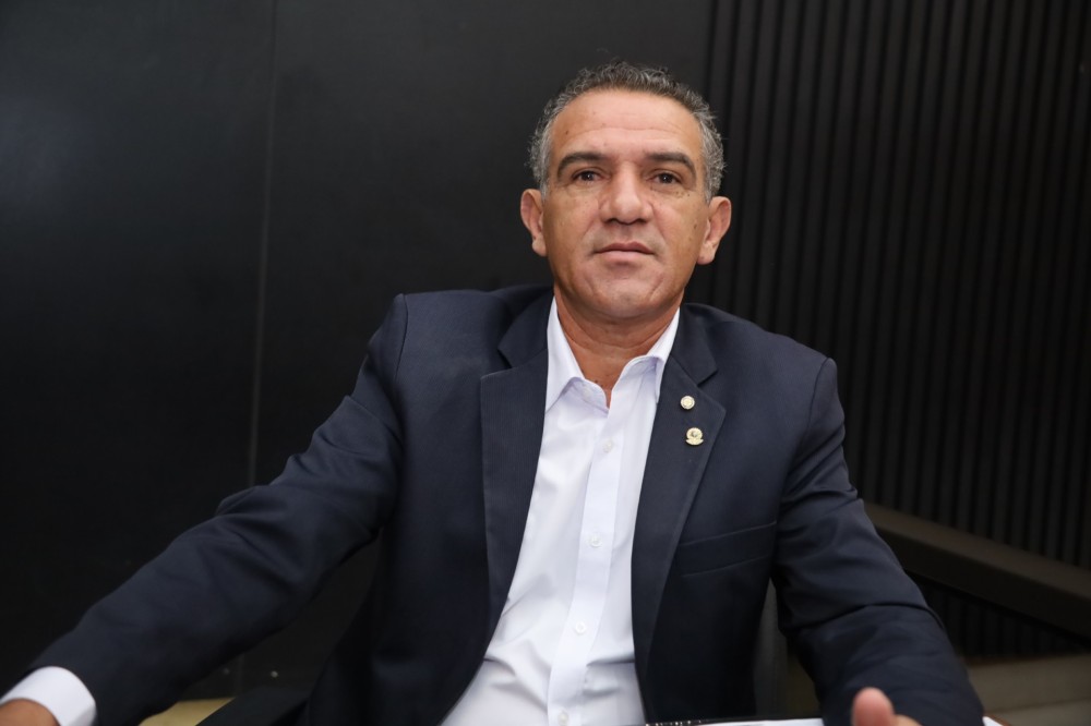 Avelino propõe ações estratégicas para segurança do Aeroporto e limpeza urbana