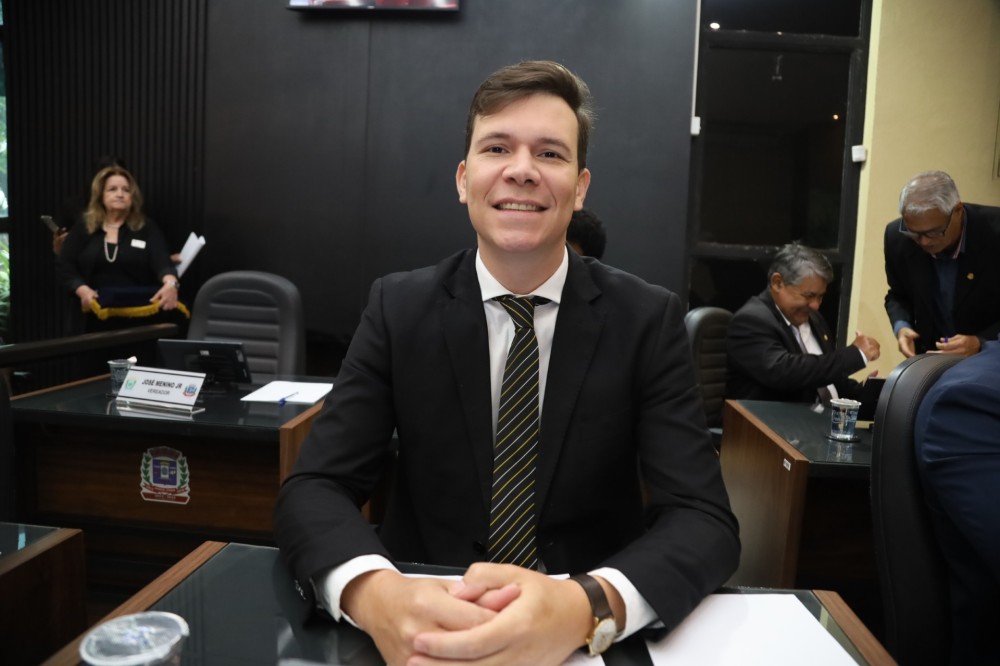 Gabriel Arce solicita sinalização integral na Avenida São João e limpeza urgente no Córrego São João Mirim
