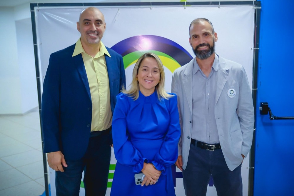 Lia Nogueira anuncia emenda para reforçar ensino técnico