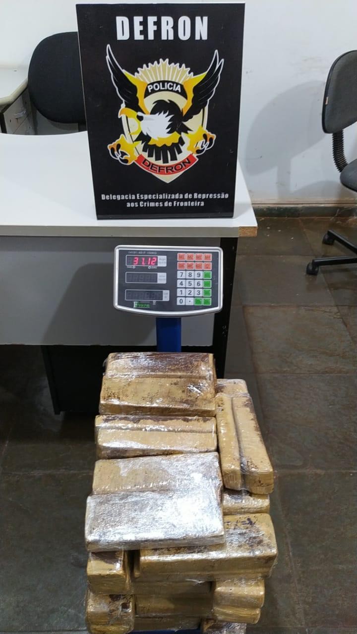 Mulher é presa pela Defron com 31 quilos de maconha na BR-163