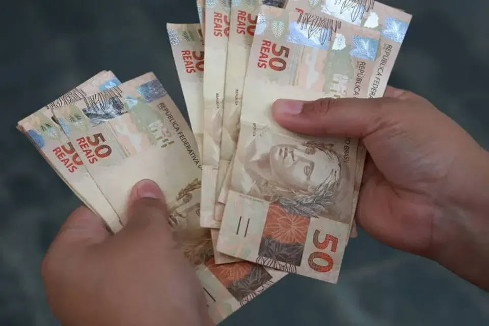 Mercado reduz previsão da inflação para 4,33% este ano