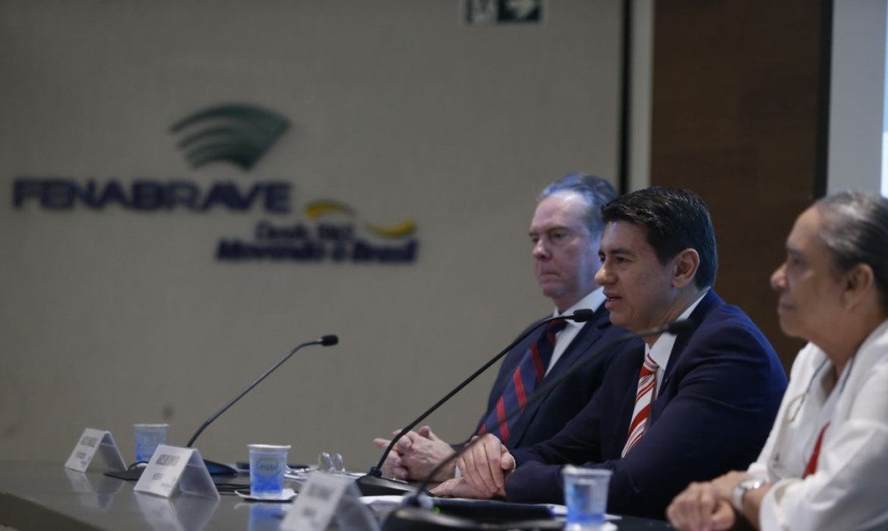Venda de automóveis e comerciais leves cresce 2,58% em 2025