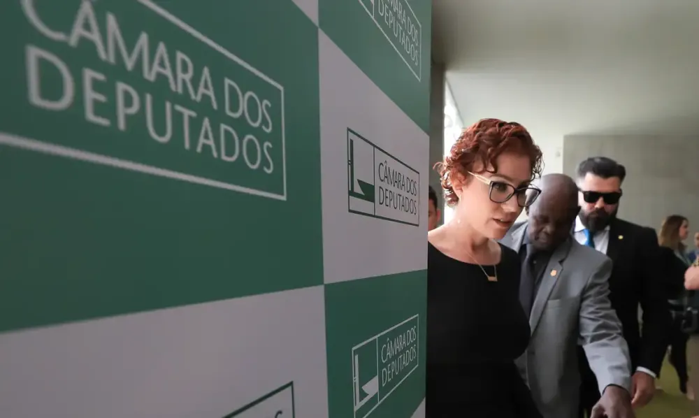 Itália julga extradição de Carla Zambelli nesta terça-feira