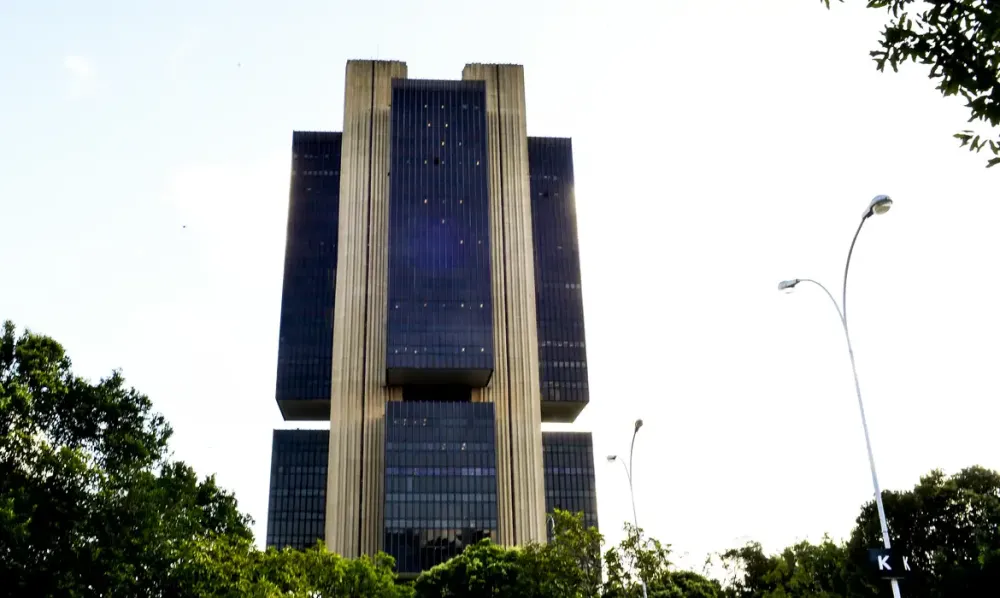 Com quórum desfalcado, Copom decide se mantém Taxa Selic