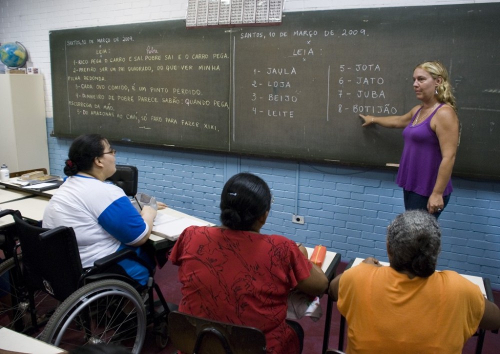 Oportunidade: Educação abre matrículas para EJA em Ponta Porã
