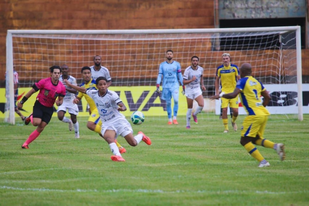 Campeonato Estadual tem rodada completa nesta quarta-feira