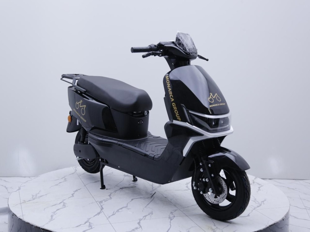 Fabricadas na China, motos elétricas Monarca chegam à fronteira e prometem revolucionar a mobilidade