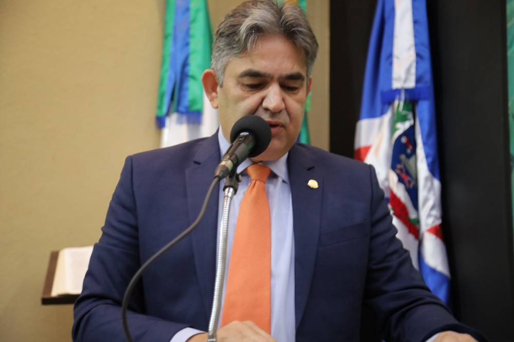 Vereador Marcelino Nunes solicita iluminação e redutor de velocidade em Ponta Porã
