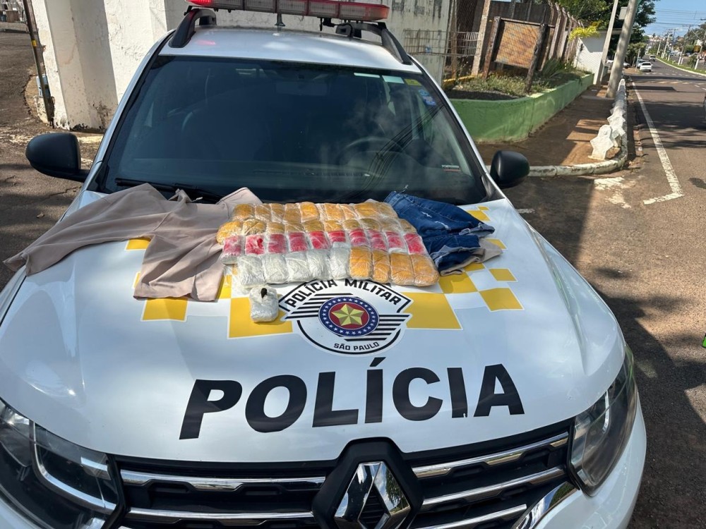 Mulher sai de Ponta Porã com droga presa ao corpo e acaba presa em Dracena
