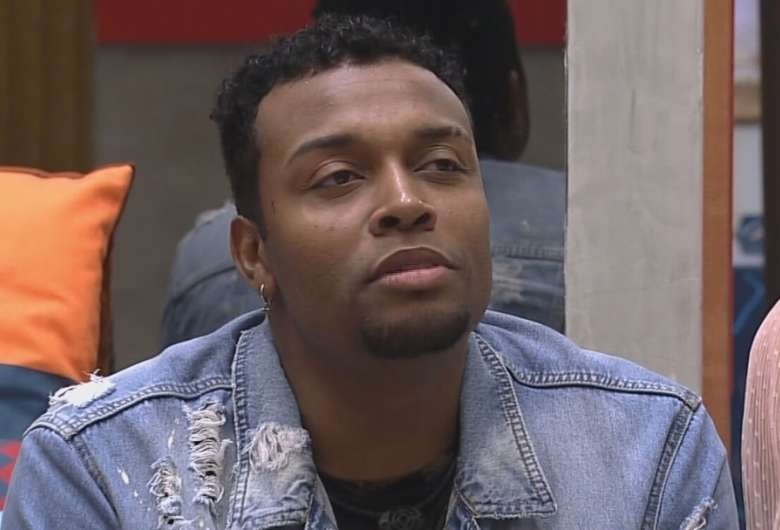 Nego Di é o terceiro eliminado do 'BBB21', com 98,76% dos votos