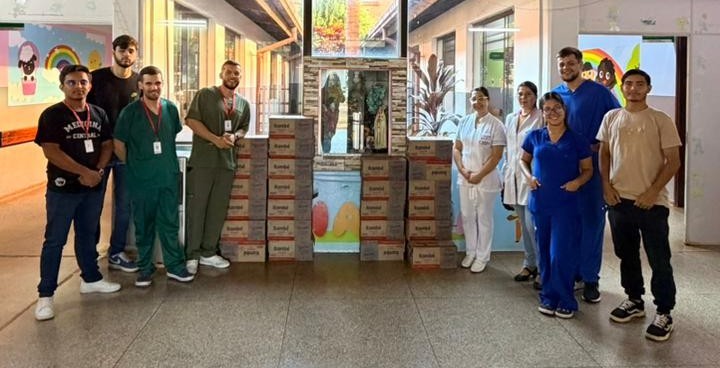 Hospital Regional de Pedro Juan recebedoações de leite da UCP/Interamericana