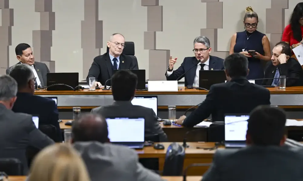 CPI do Crime aprova pedido para investigar beneficiários do Master