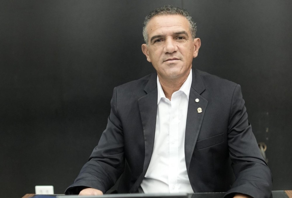 Avelino pede mais asfalto na General Osório e melhorias no Gui Vilela