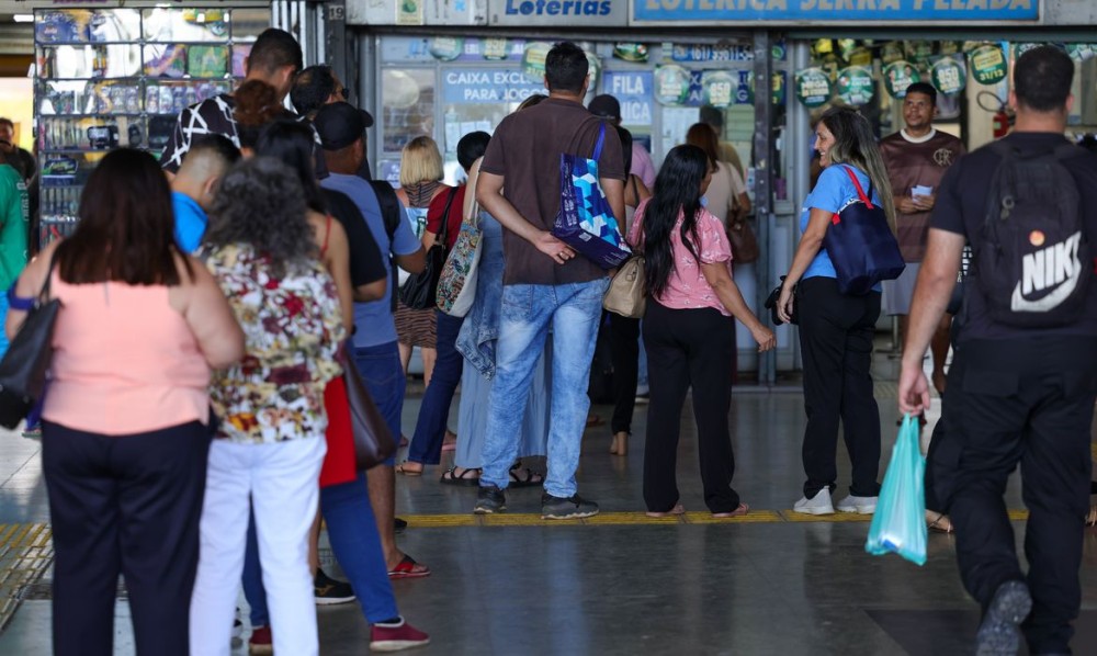 Mega-Sena acumula e prêmio principal vai para R$ 7,5 milhões
