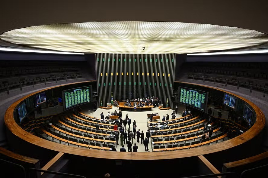 Comissão debate fim da escala 6x1 e redução da jornada de trabalho com confederações setoriais
