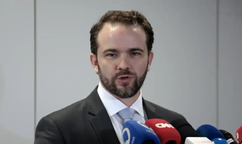 Novo Desenrola permitirá uso do FGTS para renegociação de dívidas; veja como vai funcionar