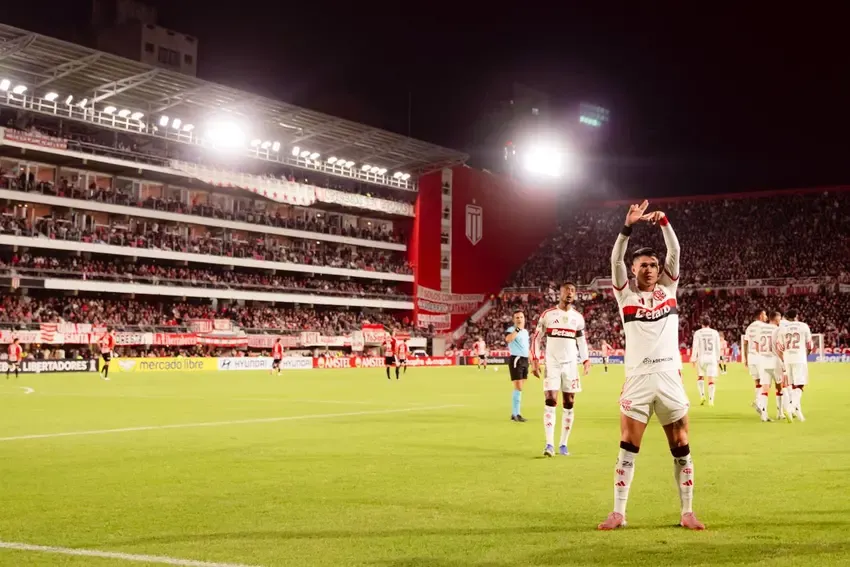 Libertadores: Flamengo segura empate com Estudiantes na Argentina